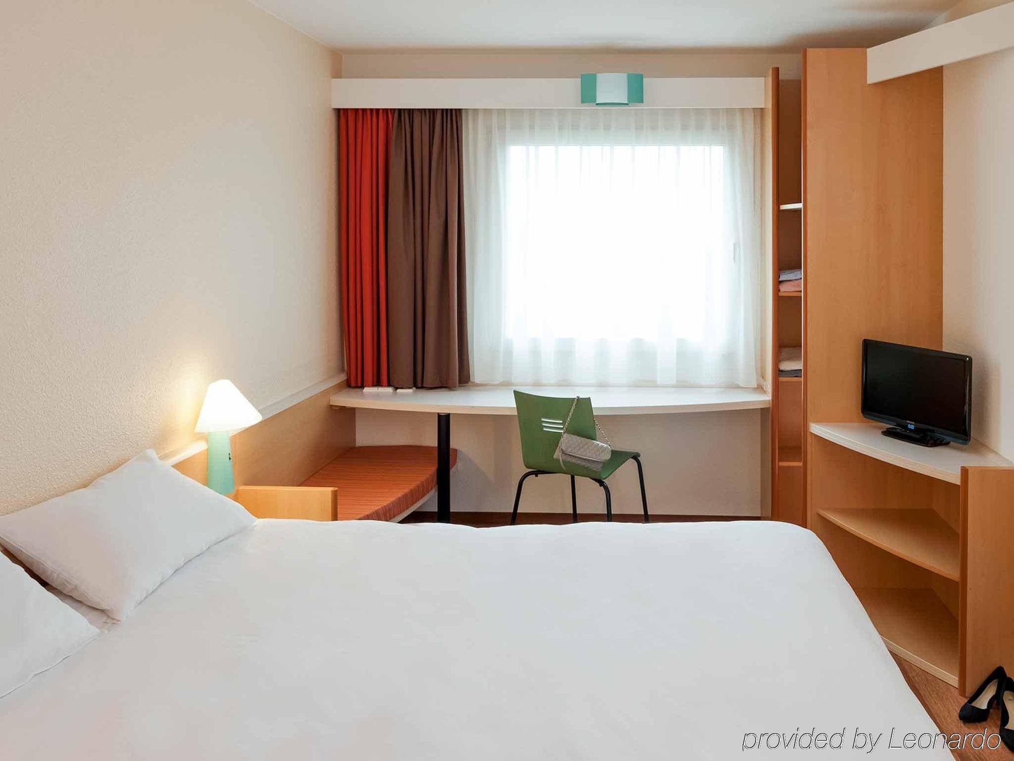 Ibis Styles Rouen Nord-Barentin Exterior foto